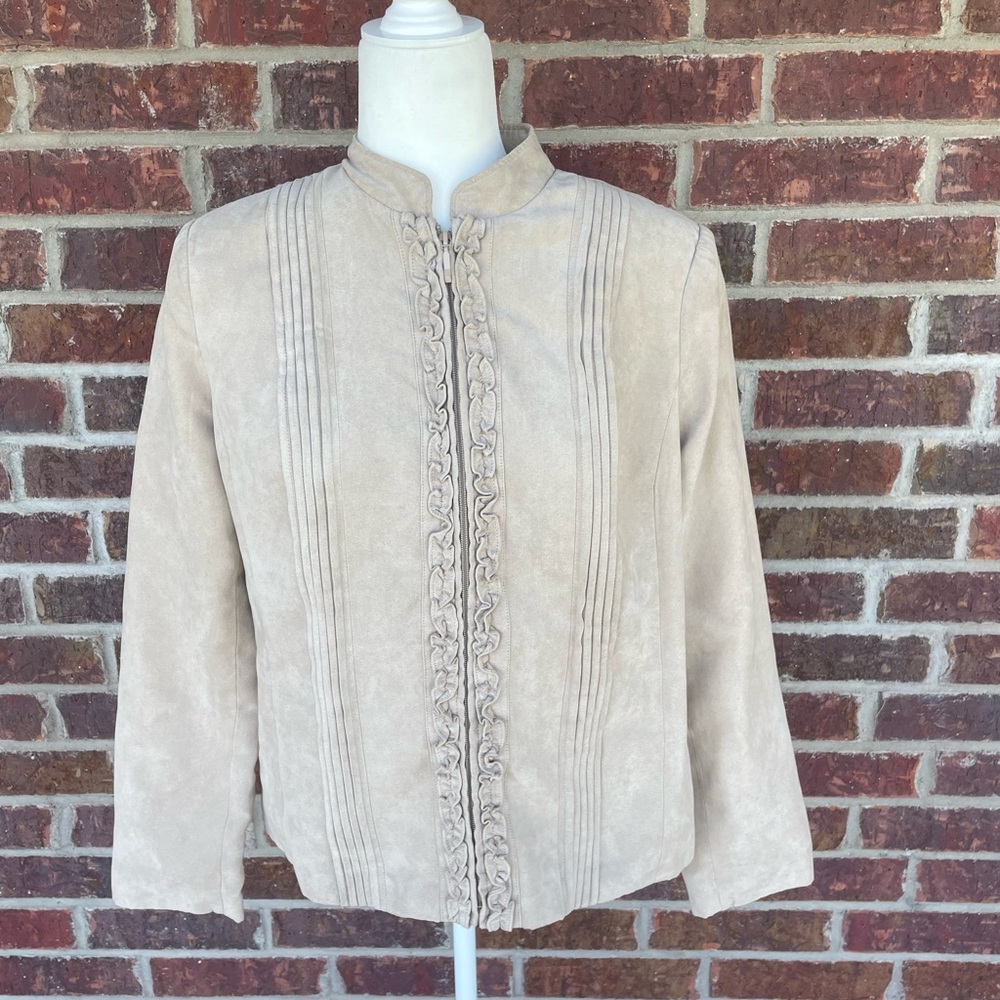 Ladies Dress Barn Camel Tan Color Pleated Zip Jacket Size Medium
